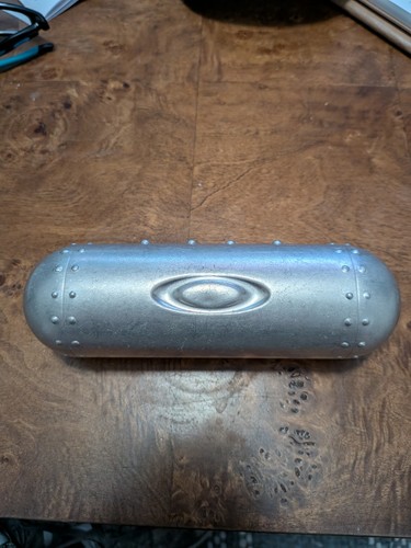 Oakley large aluminum metal - oakley,